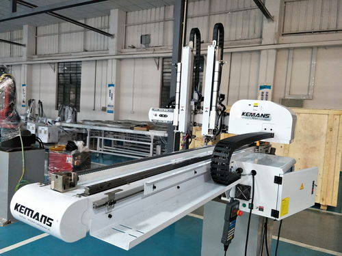 單軸伺服注塑機(jī)械手